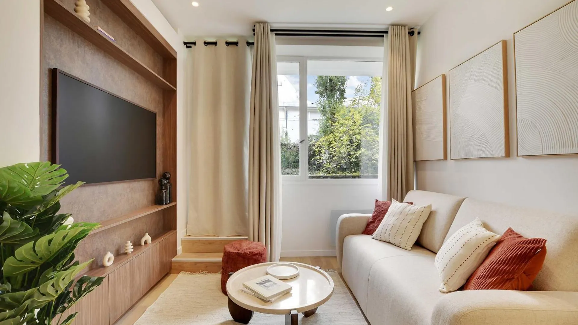 Apartment Lovely Refurbished Home In Vibrant 18Th District Paris France